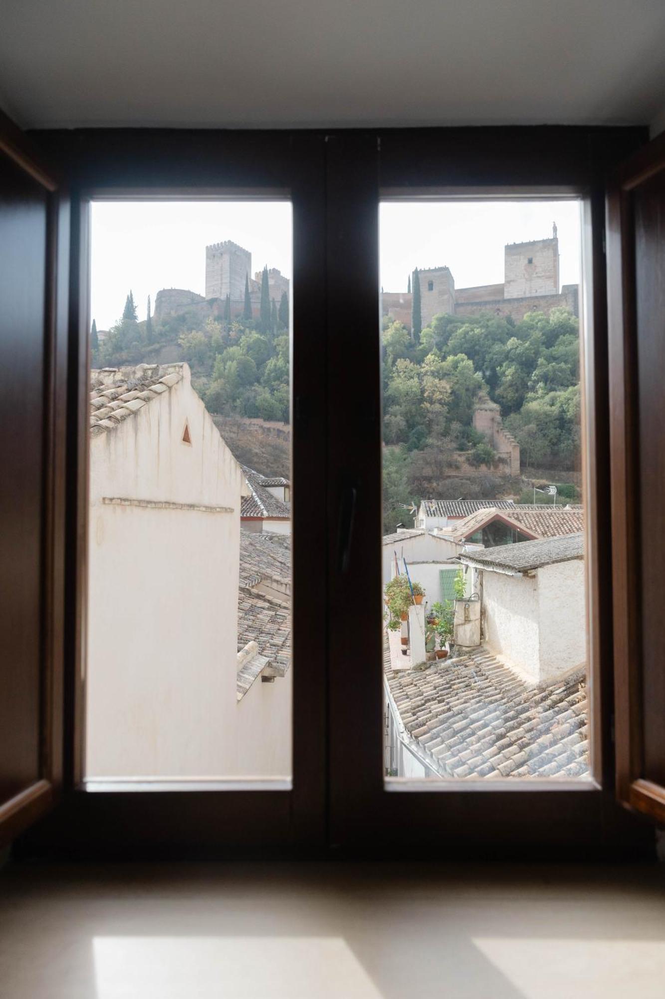 Apartamento Duplex Con Vista A La Alhambra Granada Bagian luar foto