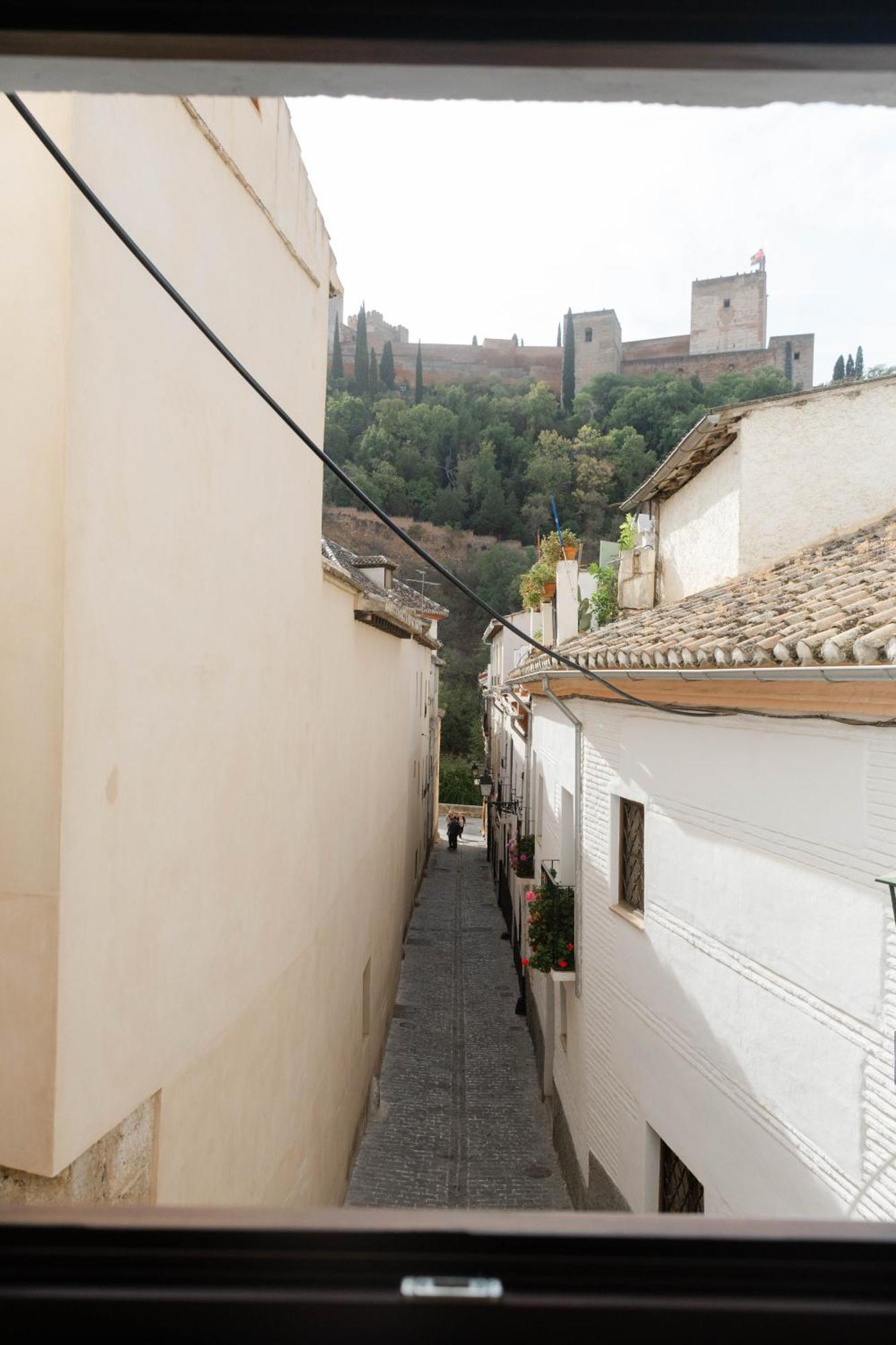 Apartamento Duplex Con Vista A La Alhambra Granada Bagian luar foto